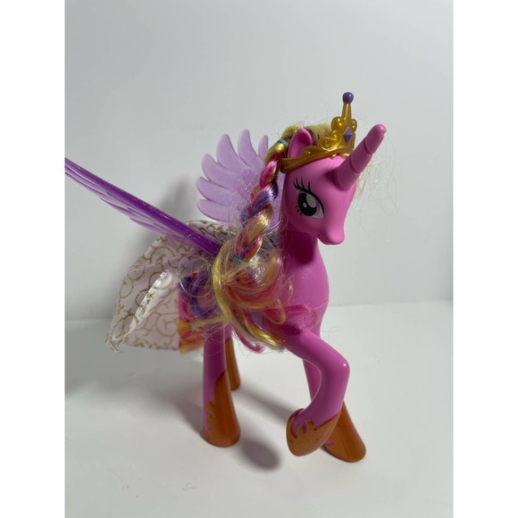 My Little Pony Princess Cadence Wedding Light up Wings/ Talking with accessories - Picture 2 of 6